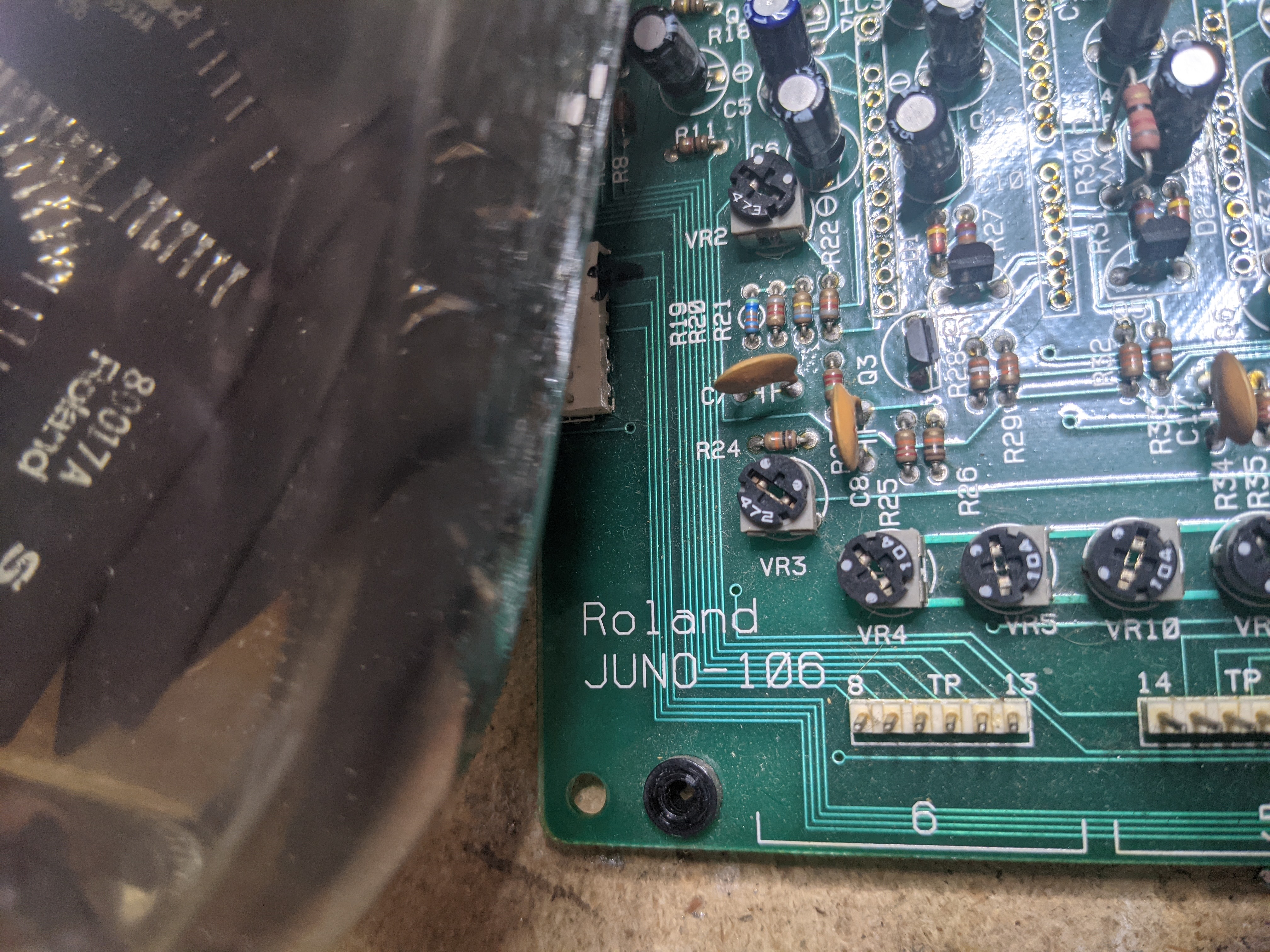 Roland Juno 106 Repair - Image 2